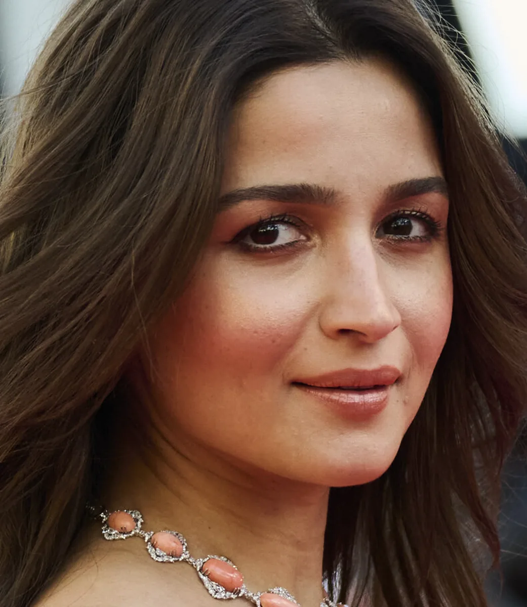 Alia Bhatt headshot