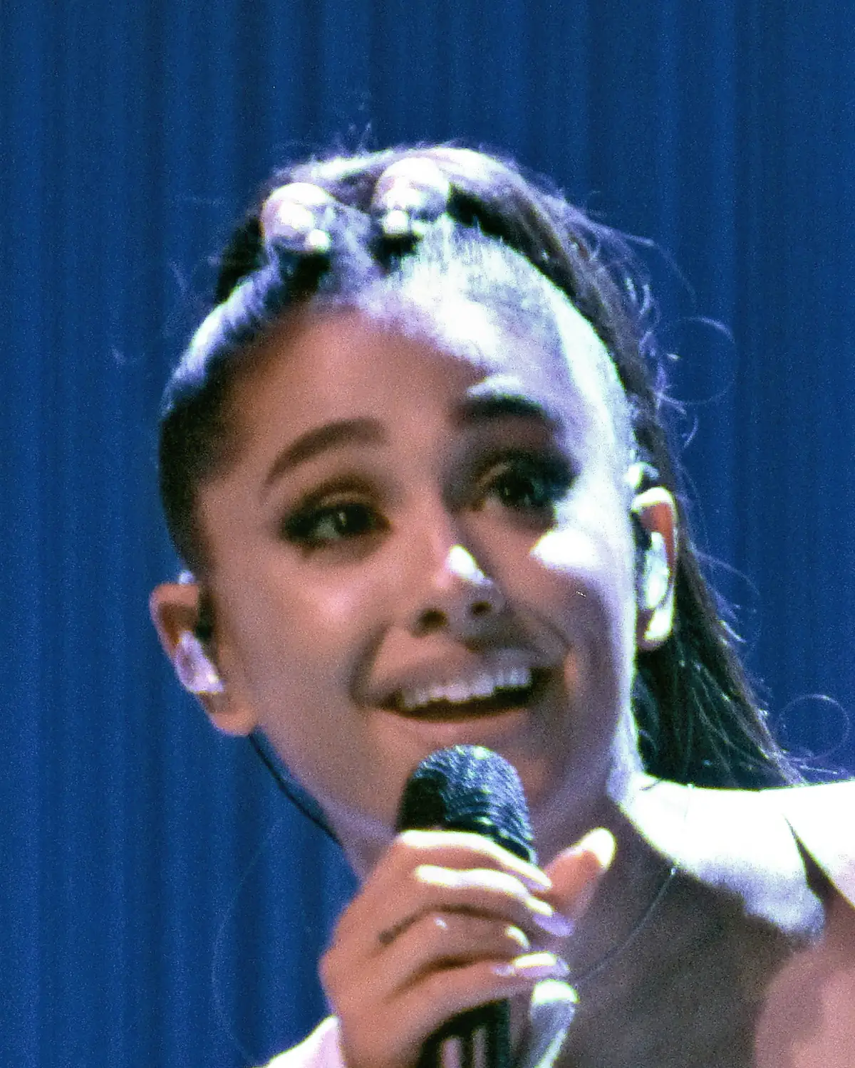 Ariana Grande headshot