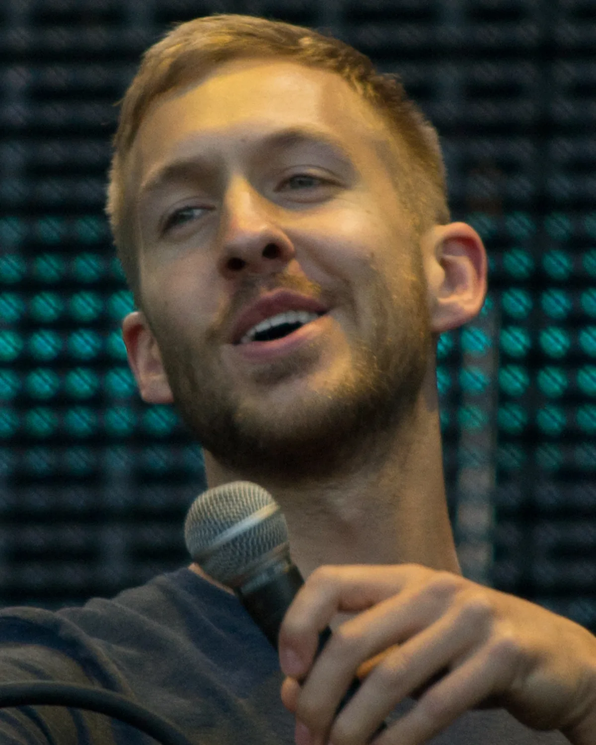 Calvin Harris headshot