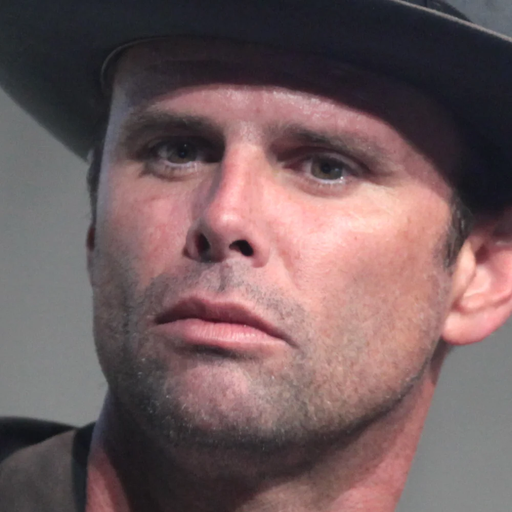 Walton Goggins headshot